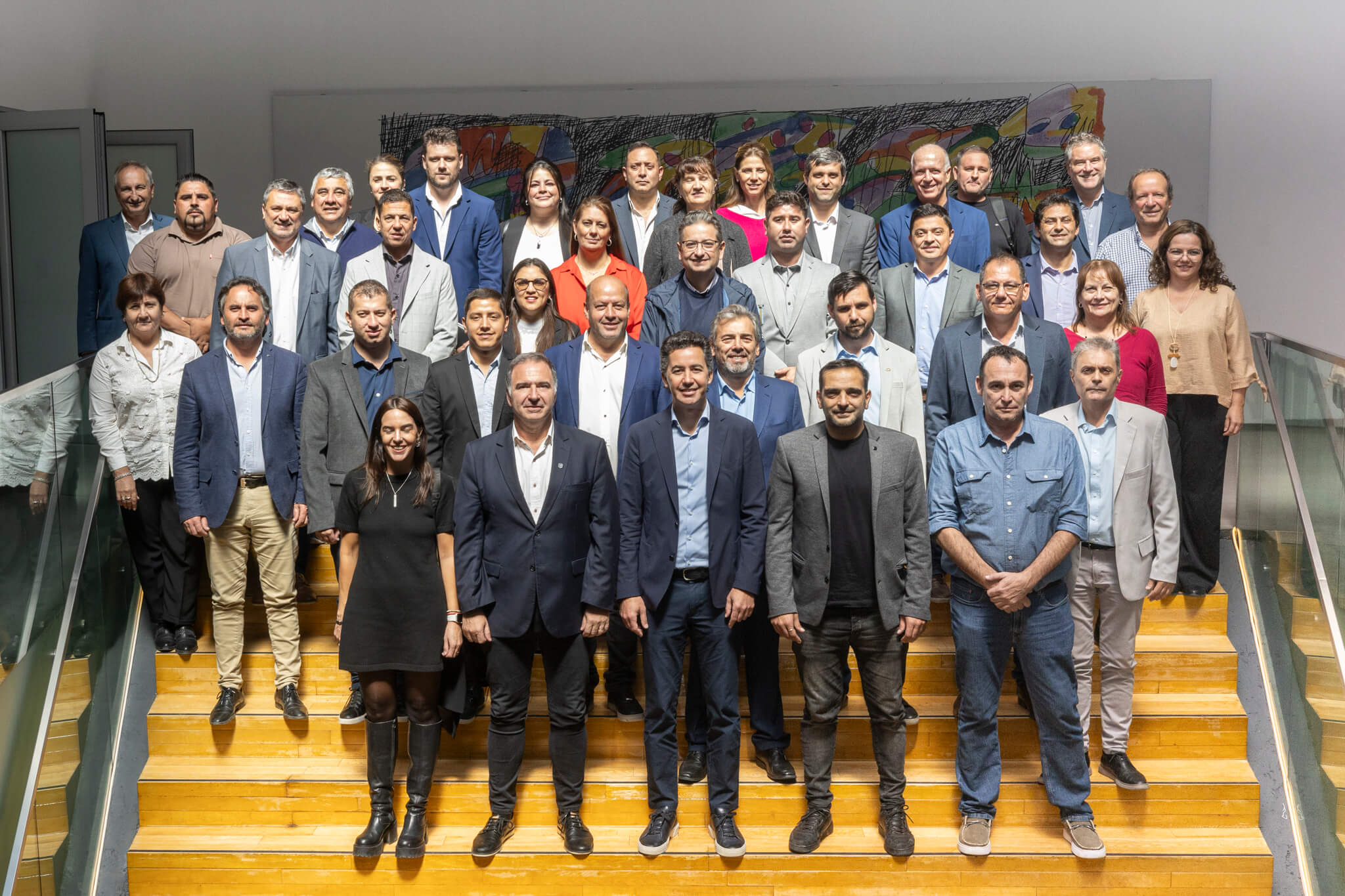 Reunion-para-recibir-fondos-para-la-galeria-vinculante-del-IPEM-432-25