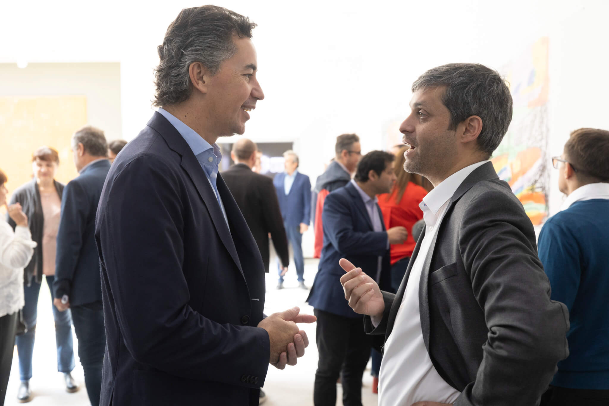 Reunion-para-recibir-fondos-para-la-galeria-vinculante-del-IPEM-432-28