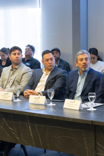 Reunion-para-recibir-fondos-para-la-galeria-vinculante-del-IPEM-432-14