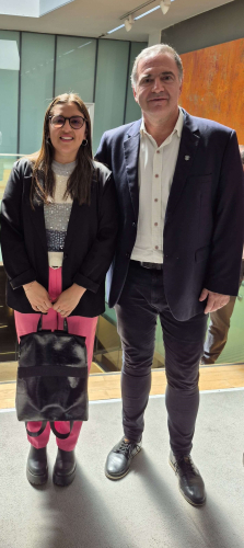 Reunion-para-recibir-fondos-para-la-galeria-vinculante-del-IPEM-432-32 (1)